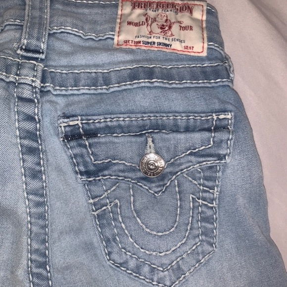 TRUE RELIGION LIGHT WASHED JEANS - Picture 1 of 4